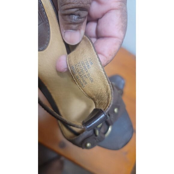 Frye gerry slide Brown Leather Heeled Sandals With Buckle Accents - Size 7.5 - Picture 8 of 11